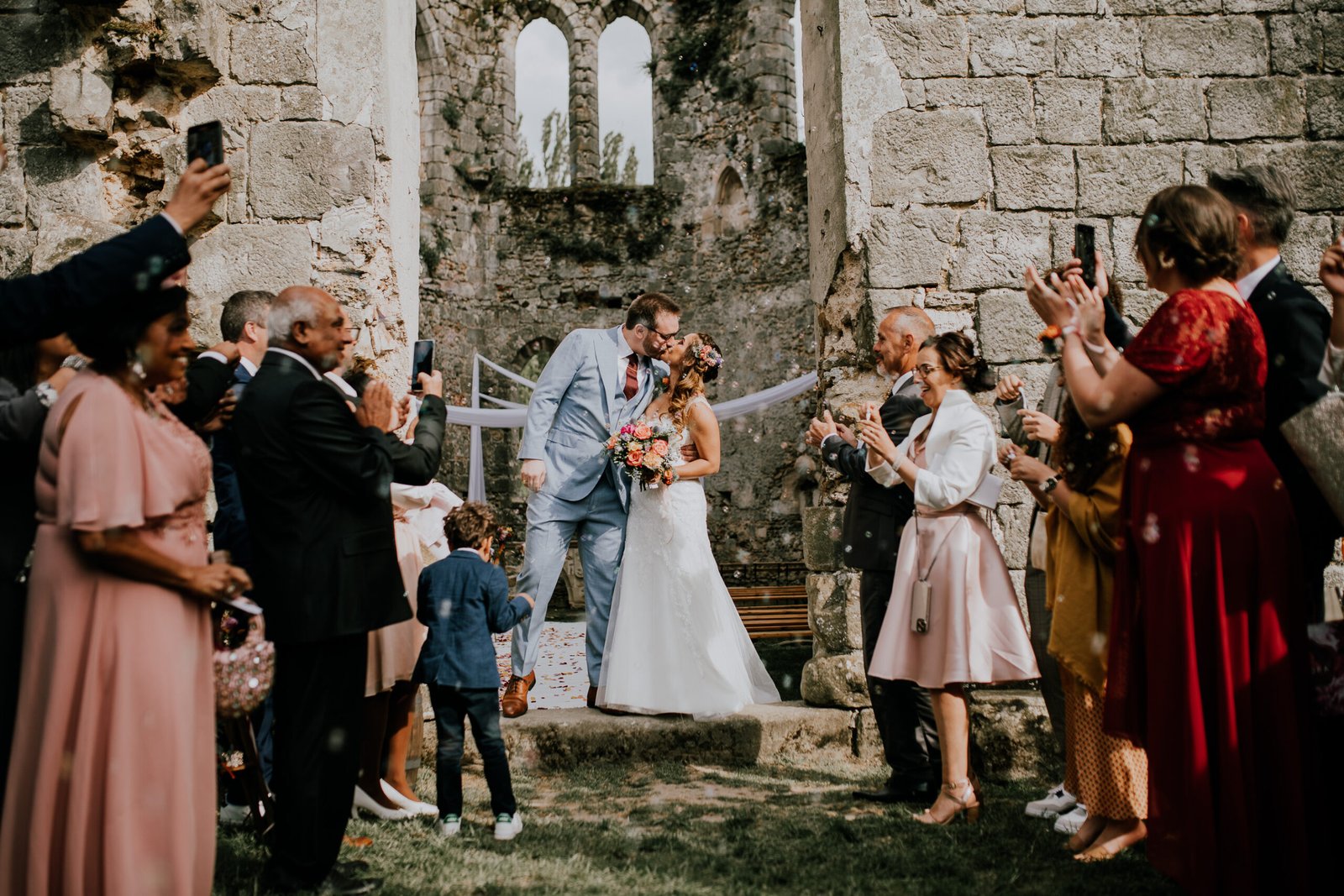 cérémonie de mariage captée avec une approche reportage naturelle